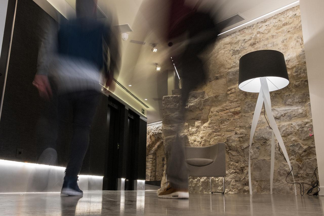 Hotel Pompaelo Plaza Del Ayuntamiento & Spa Pamplona Ngoại thất bức ảnh